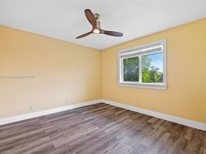 16530 Royal Poinciana Ct, Weston FL 33326