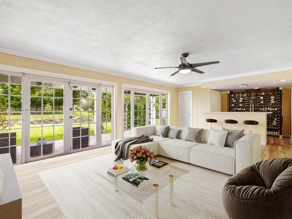 16530 Royal Poinciana Ct, Weston FL 33326