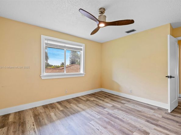 16530 Royal Poinciana Ct, Weston FL 33326