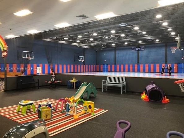 16530 Royal Poinciana Ct, Weston FL 33326