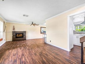 16530 Royal Poinciana Ct, Weston FL 33326