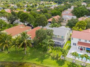 325 Cameron Dr, Weston FL 33326