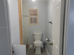 21610 NW 7th Ct, Pembroke Pines FL 33029