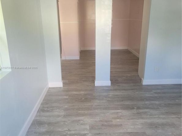 21610 NW 7th Ct, Pembroke Pines FL 33029