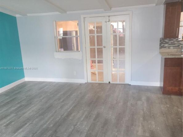 21610 NW 7th Ct, Pembroke Pines FL 33029