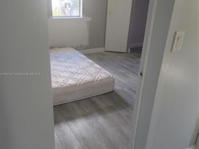 21610 NW 7th Ct, Pembroke Pines FL 33029