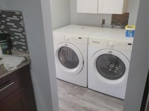 21610 NW 7th Ct, Pembroke Pines FL 33029