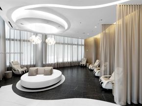 851 NE 1st Ave 4009, Miami FL 33132