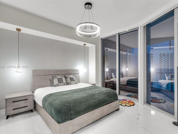 851 NE 1st Ave 4009, Miami FL 33132