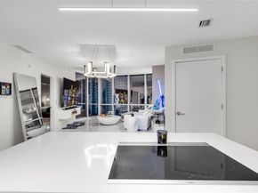 851 NE 1st Ave 4009, Miami FL 33132