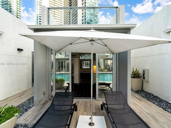 851 NE 1st Ave 4009, Miami FL 33132