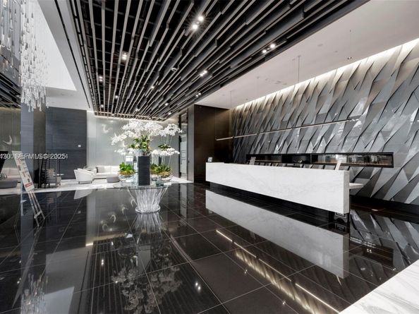 851 NE 1st Ave 4009, Miami FL 33132