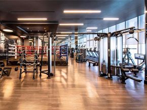 851 NE 1st Ave 4009, Miami FL 33132