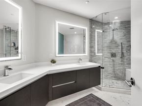 851 NE 1st Ave 4009, Miami FL 33132