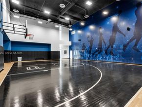 851 NE 1st Ave 4009, Miami FL 33132