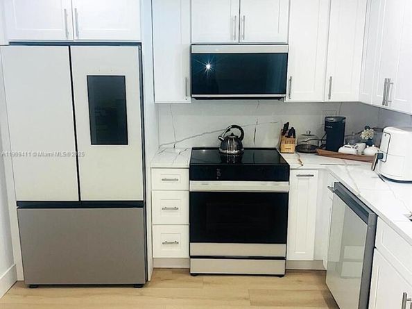 9703 SW 2nd St, Boca Raton FL 33428