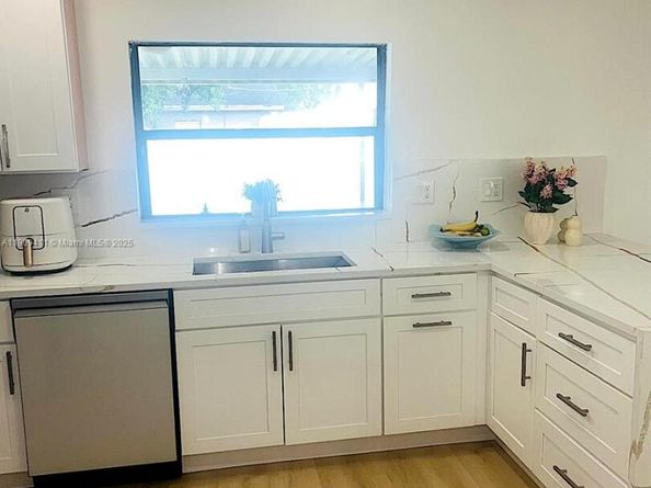 9703 SW 2nd St, Boca Raton FL 33428