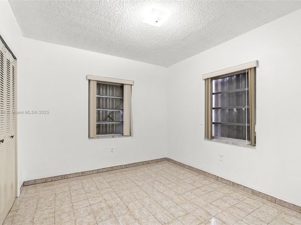 120 SW 52nd Pl, Miami FL 33134