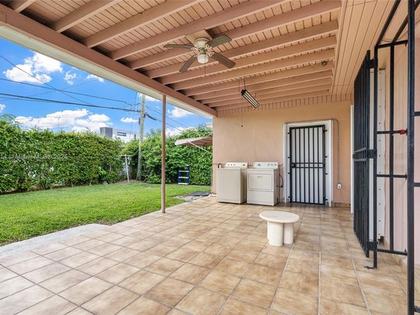 120 SW 52nd Pl, Miami FL 33134