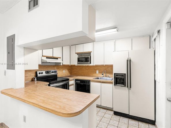 120 SW 52nd Pl, Miami FL 33134
