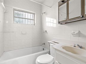 120 SW 52nd Pl, Miami FL 33134
