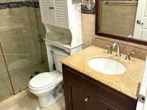 5461 W 24th Ave 25, Hialeah FL 33016