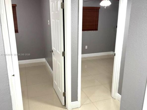 5461 W 24th Ave 25, Hialeah FL 33016