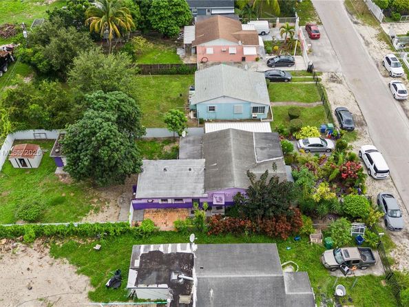2531 NW 88th St, Miami FL 33147