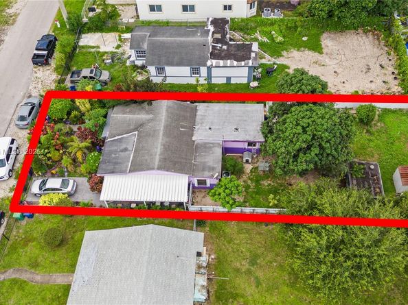 2531 NW 88th St, Miami FL 33147