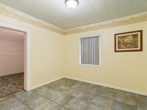 2531 NW 88th St, Miami FL 33147