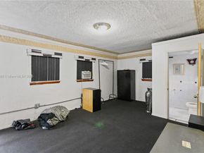 2531 NW 88th St, Miami FL 33147