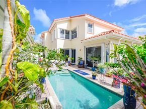 1448 Mariner Way, Hollywood FL 33019