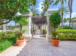 1448 Mariner Way, Hollywood FL 33019