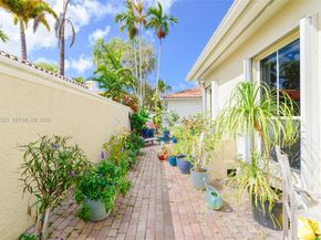 1448 Mariner Way, Hollywood FL 33019