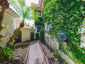 1448 Mariner Way, Hollywood FL 33019