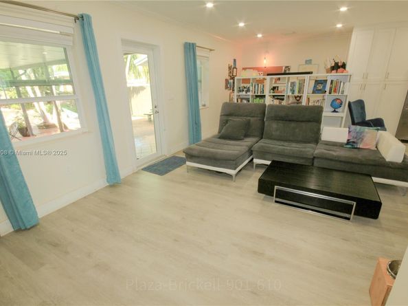 2754 SW 36th Ave, Miami FL 33133