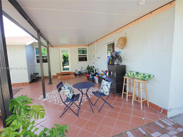 2754 SW 36th Ave, Miami FL 33133
