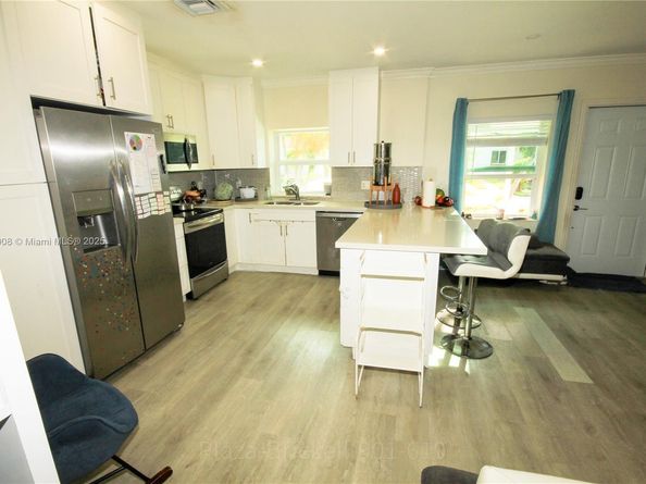 2754 SW 36th Ave, Miami FL 33133
