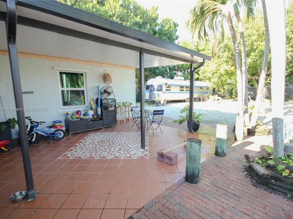 2754 SW 36th Ave, Miami FL 33133