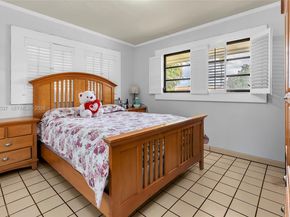 9011 SW 18th Ter, Miami FL 33165