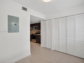 845 NW 91st Ter, Plantation FL 33324