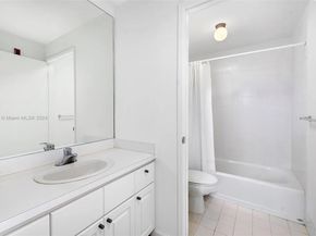 1 Century Ln 209, Miami Beach FL 33139