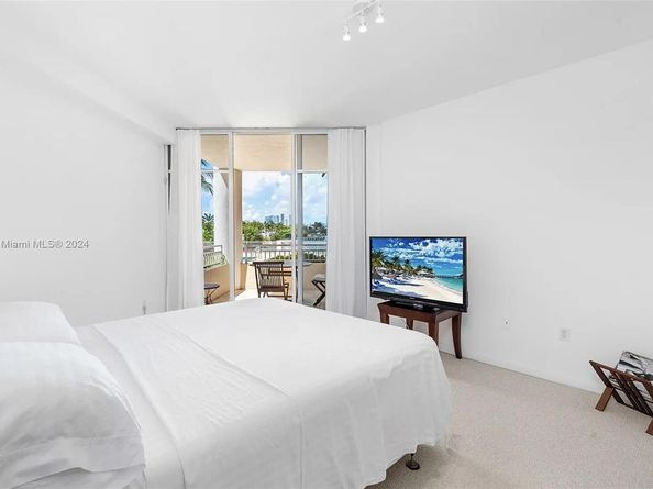 1 Century Ln 209, Miami Beach FL 33139