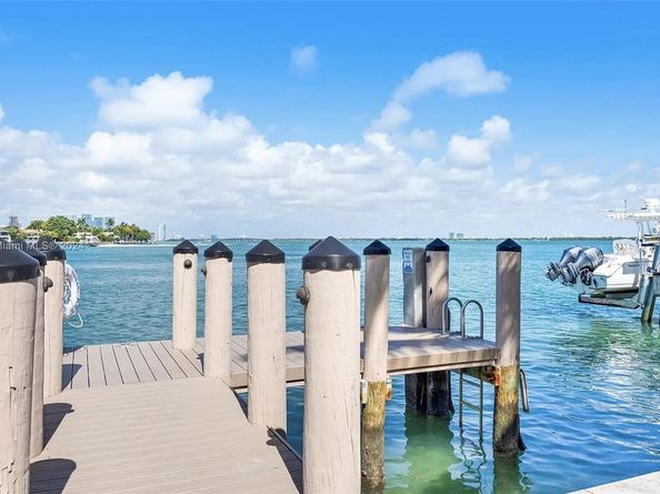 1 Century Ln 209, Miami Beach FL 33139