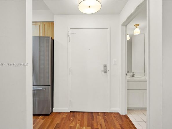 1 Century Ln 209, Miami Beach FL 33139