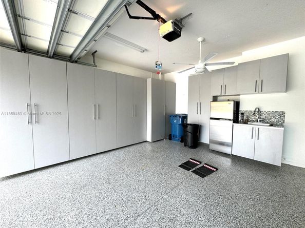 12490 NW 33rd St, Sunrise FL 33323