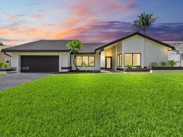 9272 NW 18th St, Plantation FL 33322