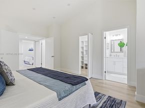 232 NW 97th Ave, Plantation FL 33324