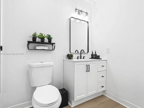 6417 W Pinehurst Cir W E23, Tamarac FL 33321