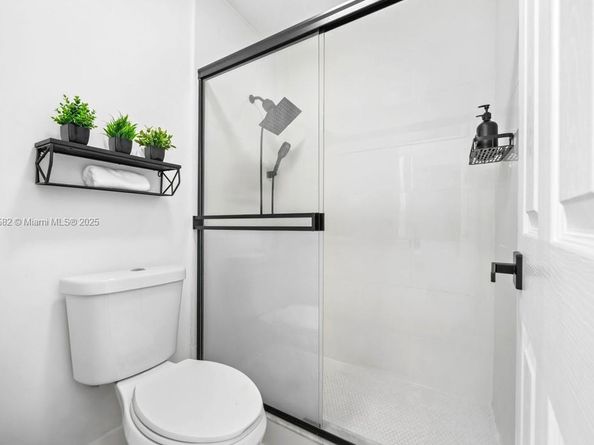 6417 W Pinehurst Cir W E23, Tamarac FL 33321